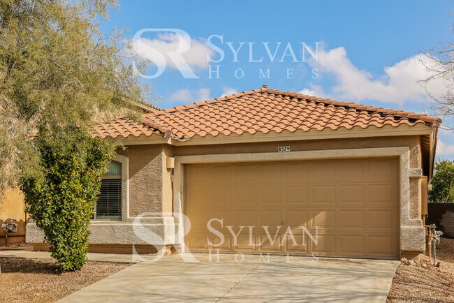 Building Photo - Welcome to this Stunning 3BR 2BA Home