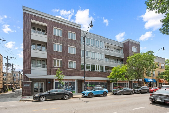 Building Photo - 3021 W Armitage Ave