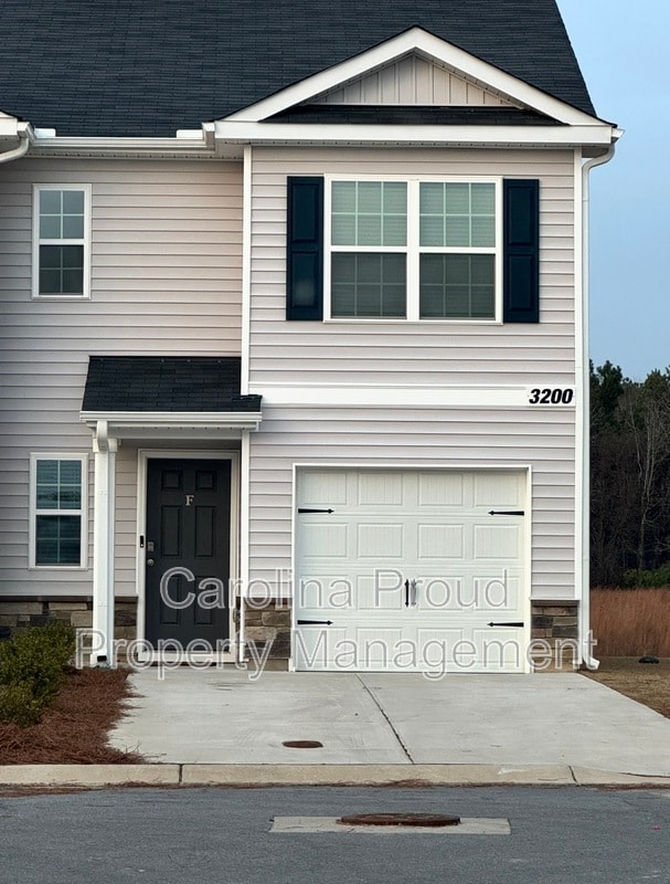 Building Photo - 3200 Tatlock Wy