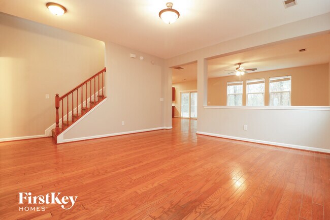 Building Photo - 140 Graduate Ln