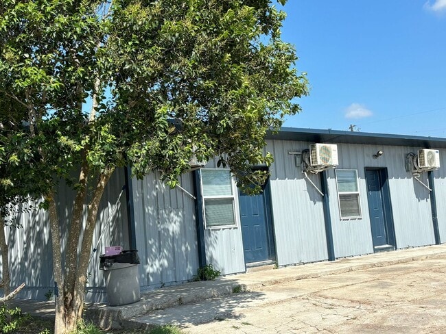 Building Photo - BEEVILLE
