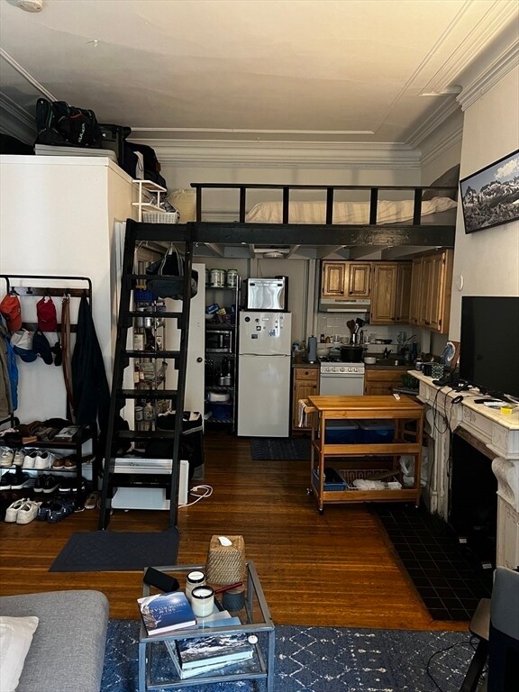 Building Photo - 172 Marlborough St