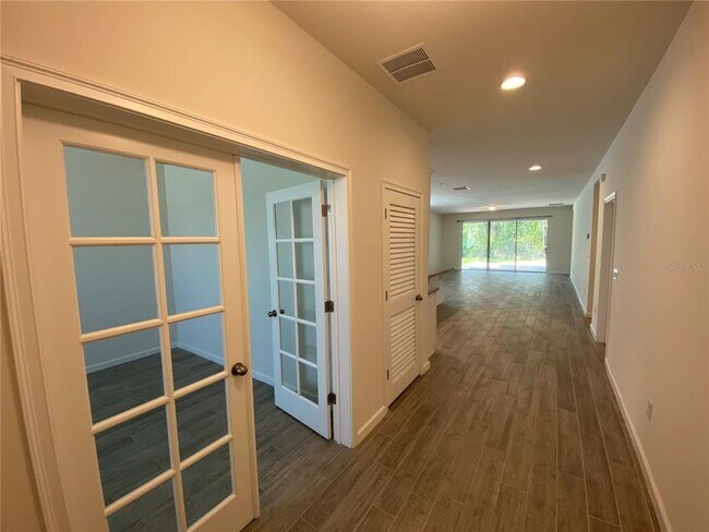 Building Photo - 13003 Satin Lily Dr