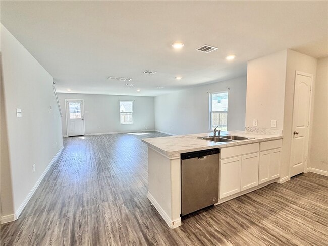 Building Photo - 1395 Rd 5102