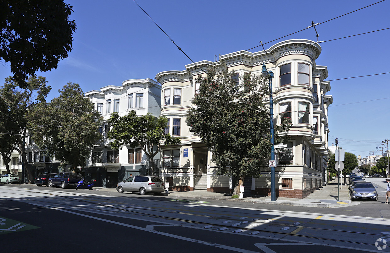 Foto del edificio - 402-412 Duboce Ave