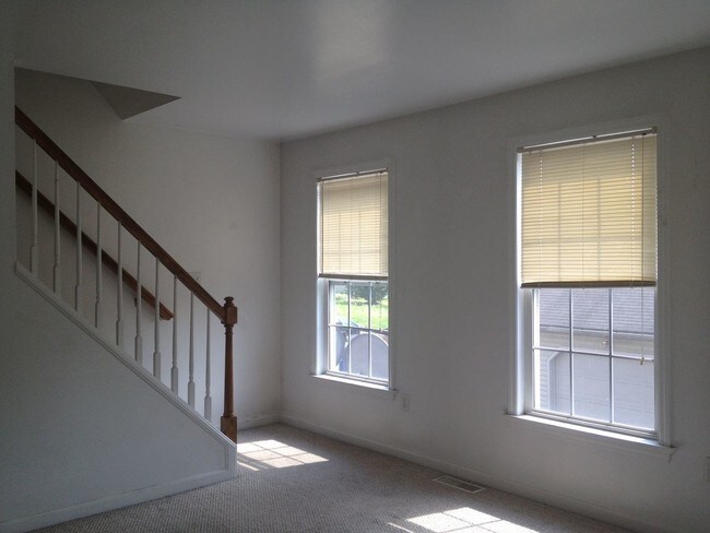 Building Photo - 852 Mount Gretna Rd