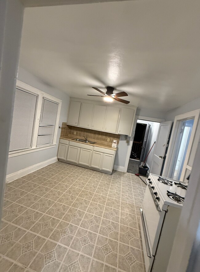 Foto del edificio - 14011 Glendale Ave