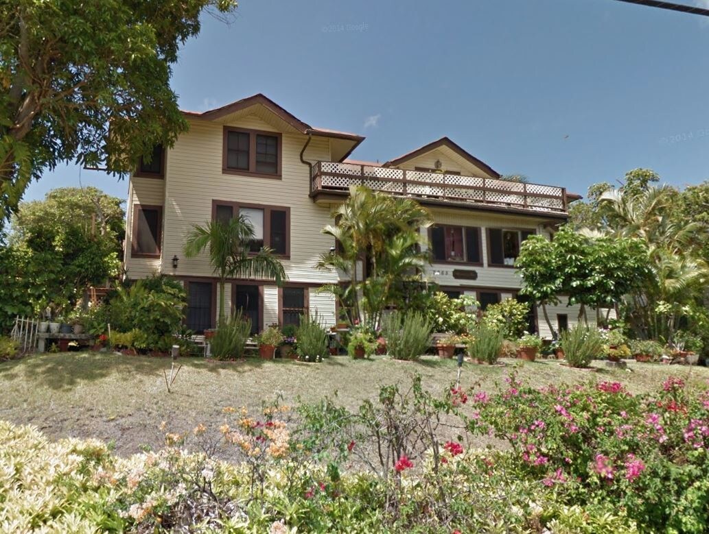 Primary Photo - University Inn Apartments