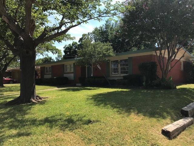 Foto del edificio - 2110 Ivanhoe Ln