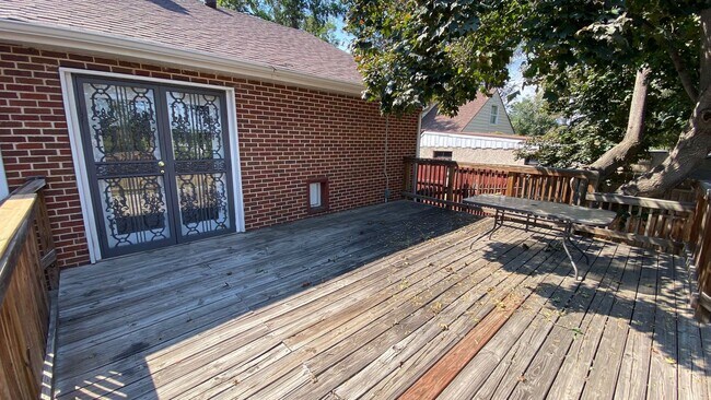 Building Photo - Spacious 4 bedroom, 2 bath in Westminster
