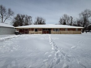Building Photo - 7134 E 18th St