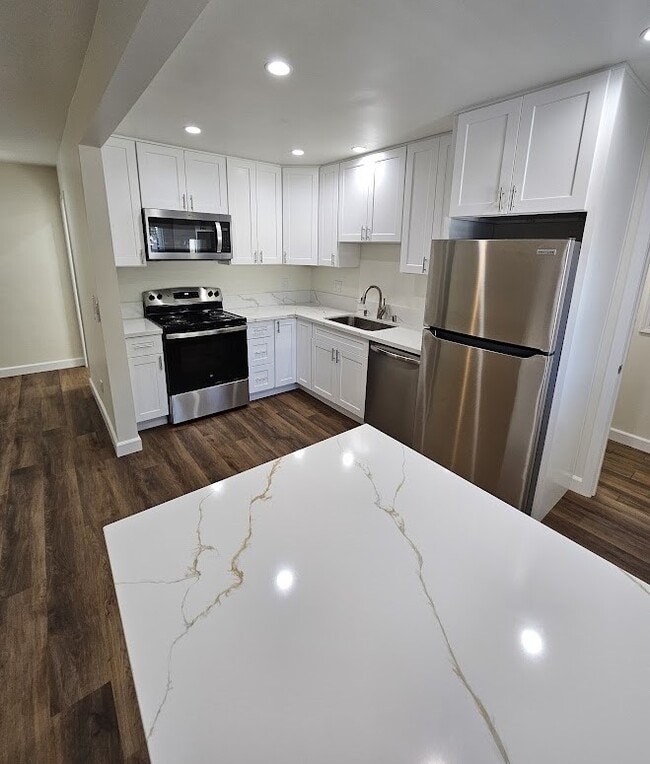 Building Photo - 3136 Casitas Ave