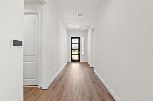 Building Photo - 12826 Raemoir Dr