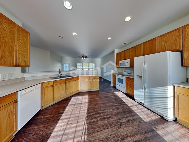 Foto del edificio - 5045 Prosperity Ridge Rd