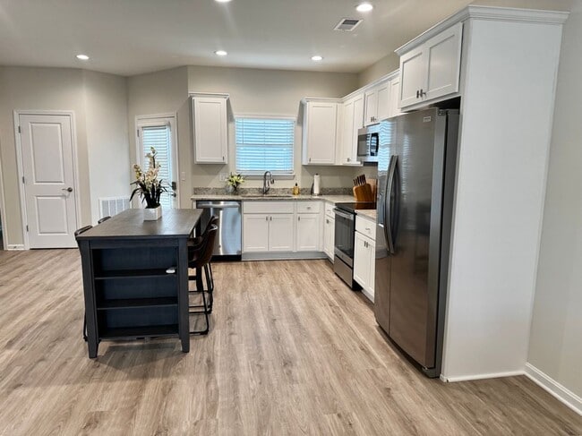 Foto del edificio - 9217 Meadow Valley Ln