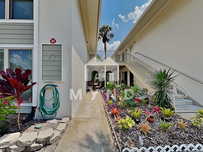 Building Photo - 1935 Conway Rd APT C6