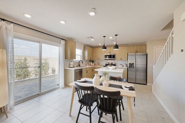 Foto del edificio - FULLY FURNISHED, 3 Bedroom, New Build MODEL HOME In Cadence, Henderson!