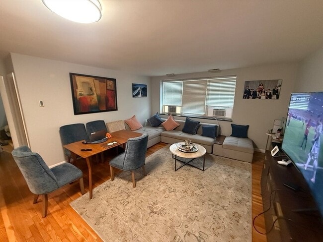 Photo - 530 VFW Parkway Apartment