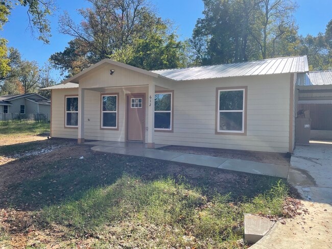 STREET VIEW - 612 Timberline Dr