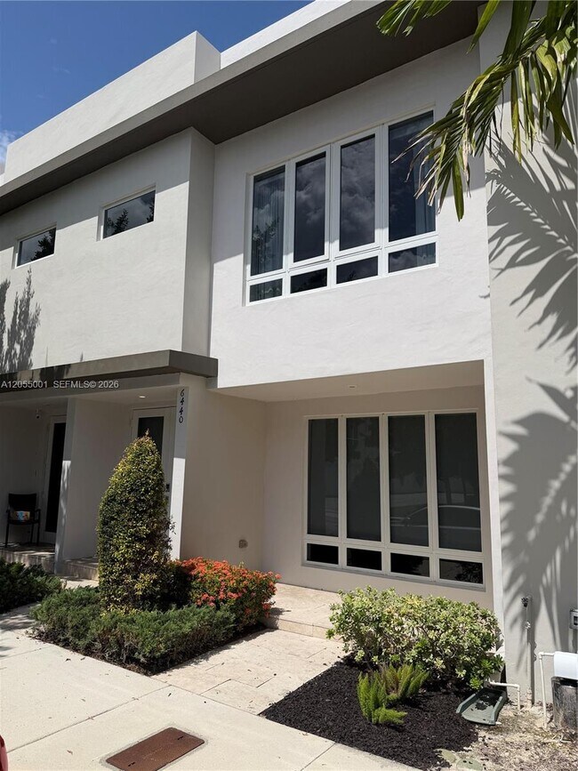Building Photo - 6440 NW 103rd Psge
