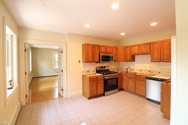 Foto del edificio - 2 br, 1 bath House - 21 Fayette St Unit 2