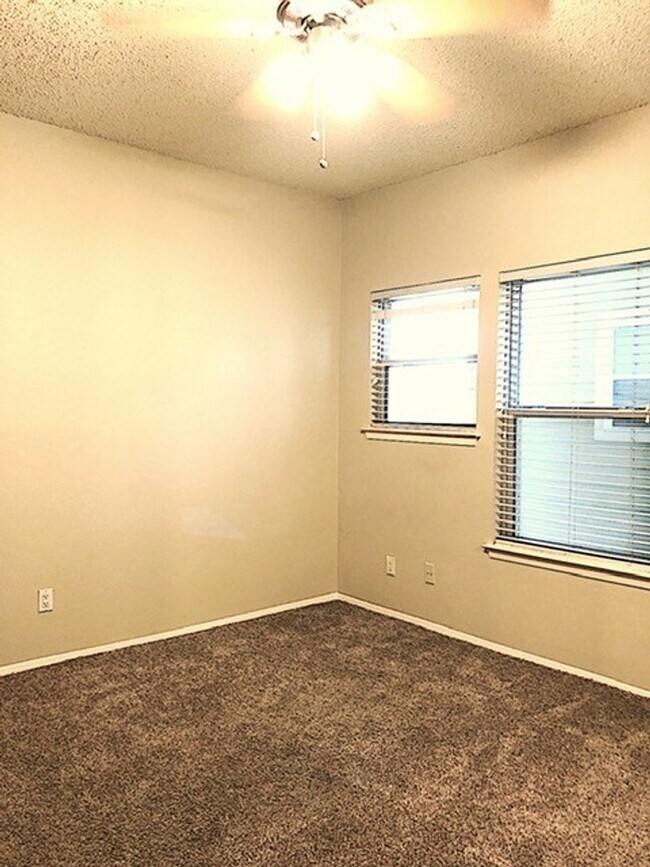 Foto del edificio - K215 - West University Place #301