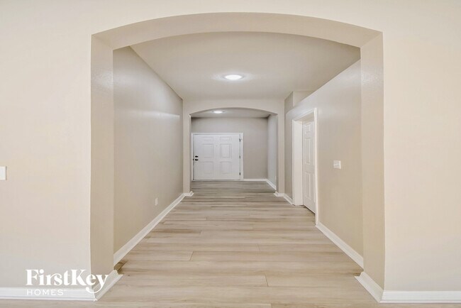 Foto del edificio - 722 Parsons Pointe Street