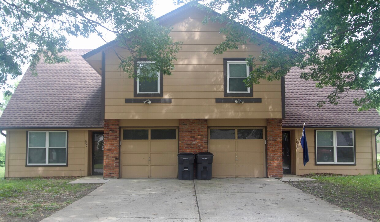 Foto principal - 900 NW 37th St