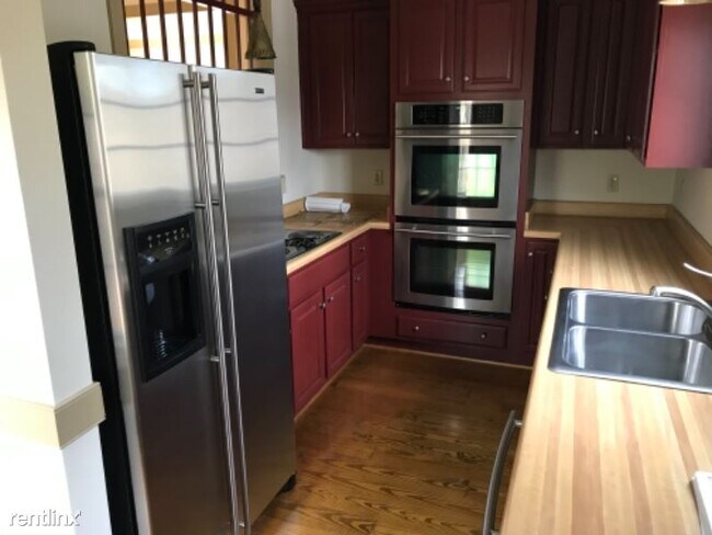 Foto del edificio - 2 br, 1.5 bath House - 6345 Franklin Rd