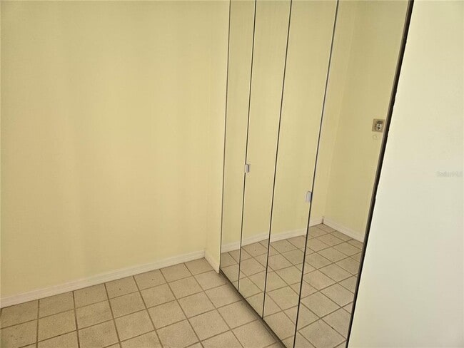 Building Photo - 908 Hendon Ct
