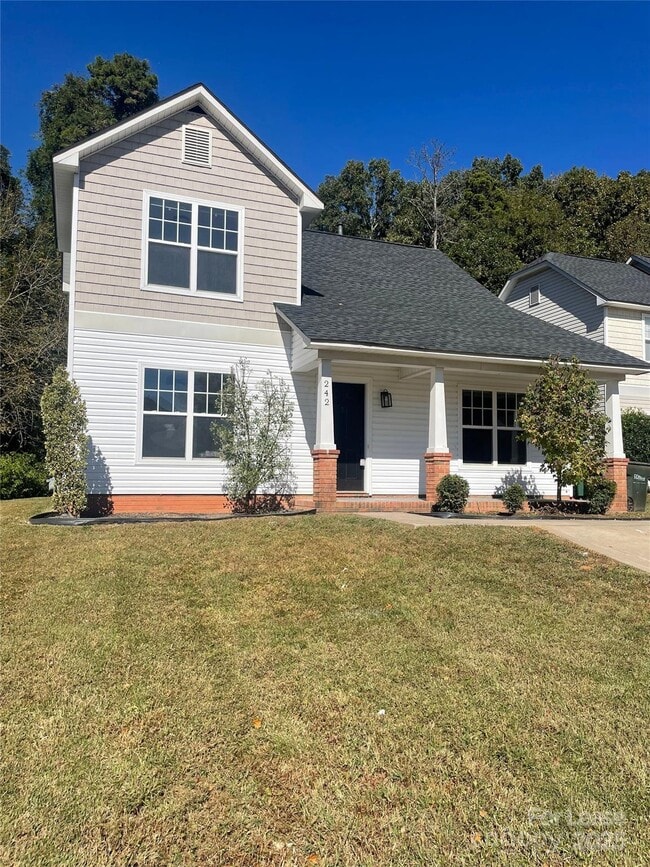 Building Photo - 242 Amir Cir