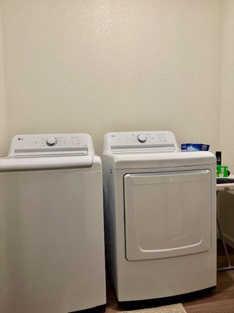 Building Photo - 10424 Skynyrd Way