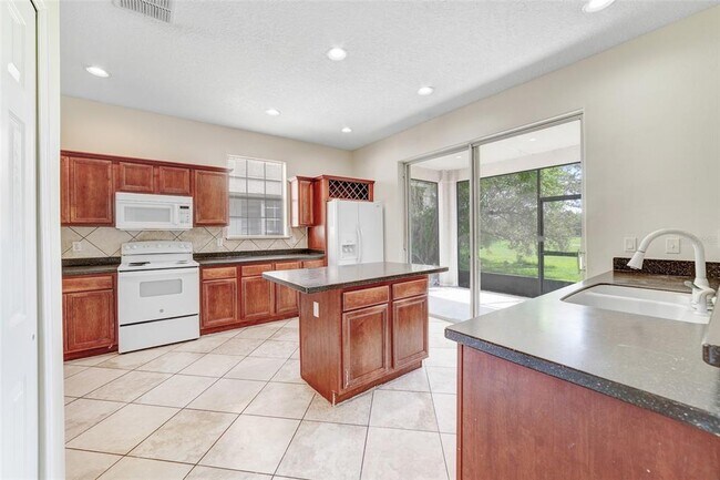 Foto del edificio - 2806 Eagle Eye Ct