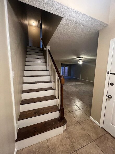 Building Photo - 8639 Knoxville Dr