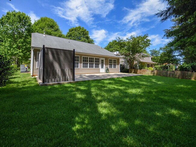 Foto del edificio - 3BR Legacy Park Home on 1 Acre with Bonus Loft and Beautiful Landscaping  3 Bedrooms | 3 Bathroom...