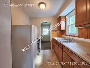 Building Photo - 336 Redwood St