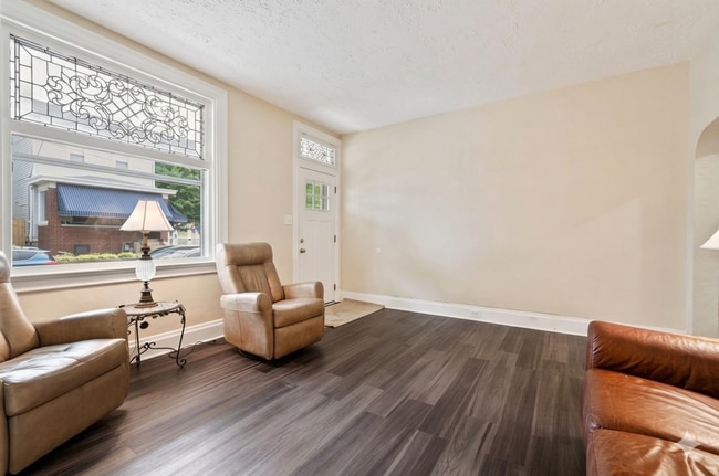 Building Photo - 13 Vilsack St