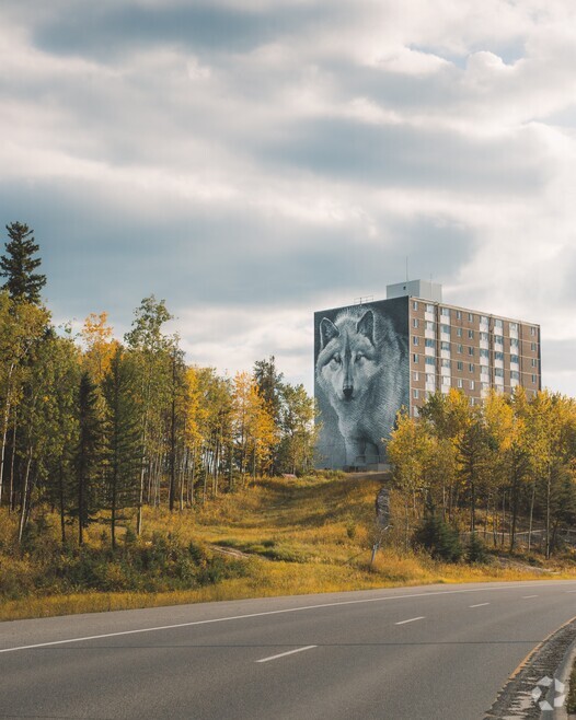 Building Photo - Highland Tower