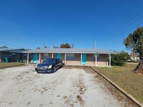 Building Photo - 6529 Chipewa St