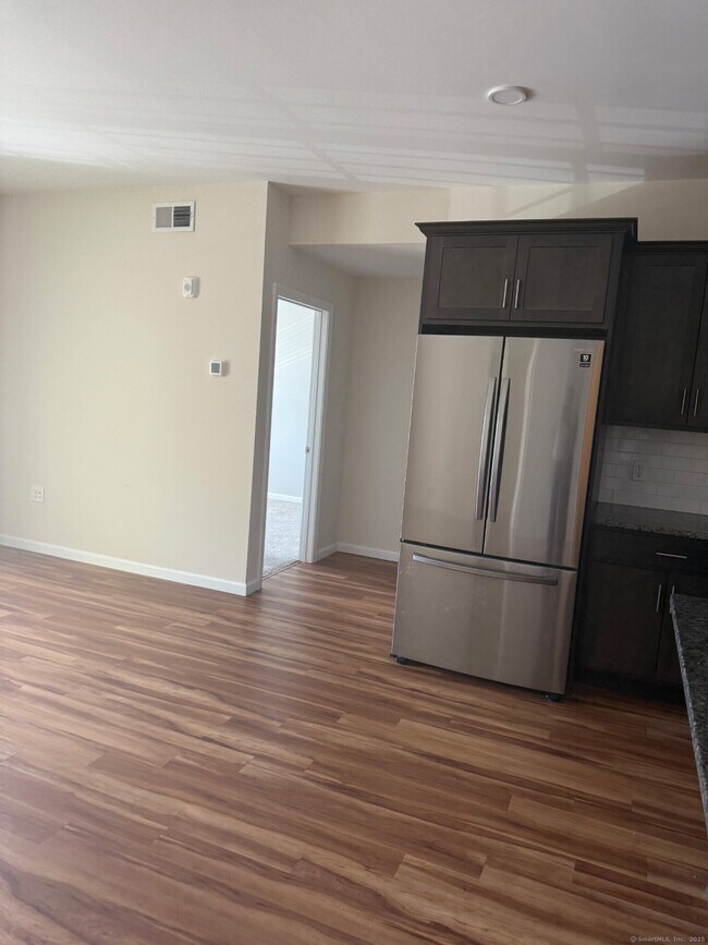 Foto del edificio - 301 Main St