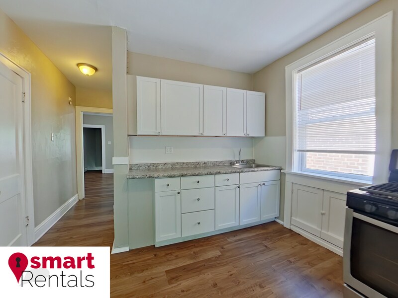 Foto principal - 3720 Winnebago St