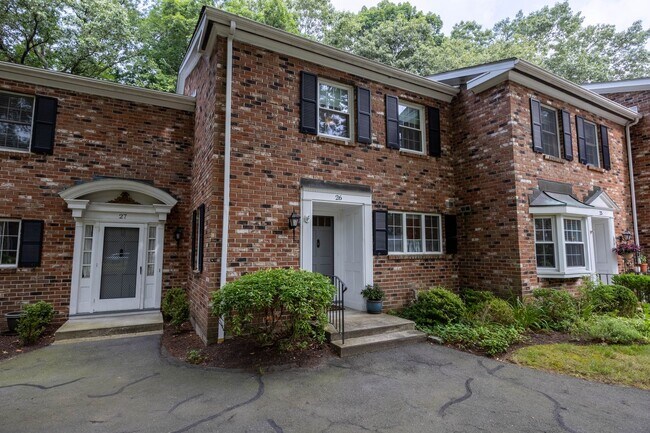 Building Photo - Spacious 2 Bedroom Townhouse in Tunxis Vil...