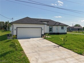 Building Photo - 5001 Bywood St