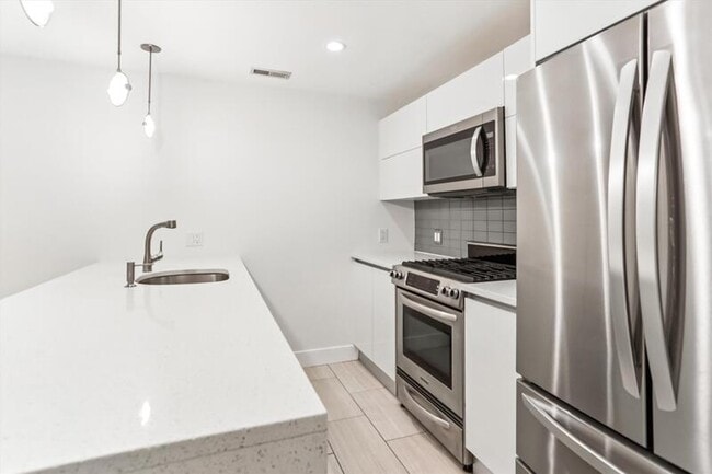 Foto del edificio - 2723 13th St NW