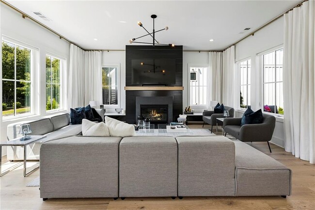 Photo - 6715 Halcyon Way House