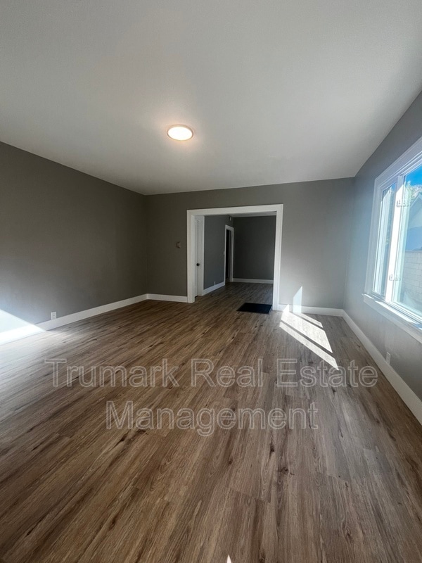 Foto del edificio - 1349 Elizabeth St