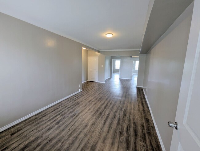 Foto del edificio - 5572 Clemens Ave