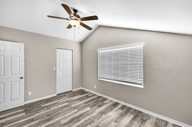 Building Photo - 3 br, 2.5 bath House - 5818 Cassandra Ct