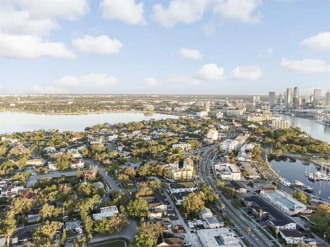 Foto del edificio - 121 Danube Ave