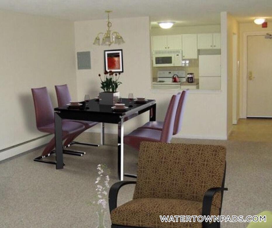 Building Photo - 245 Main St